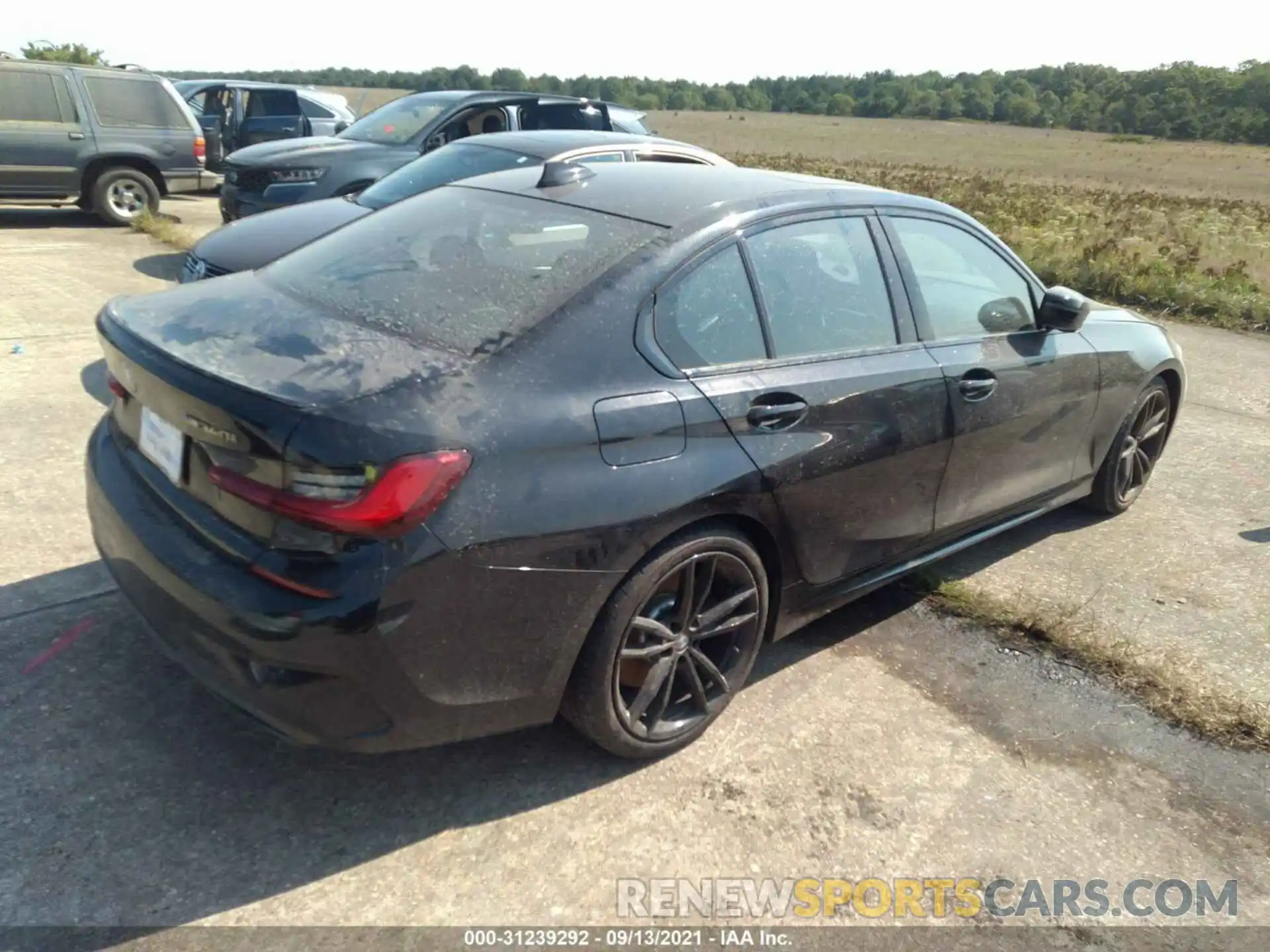 4 Photograph of a damaged car 3MW5U9J01M8B56814 BMW 3 SERIES 2021