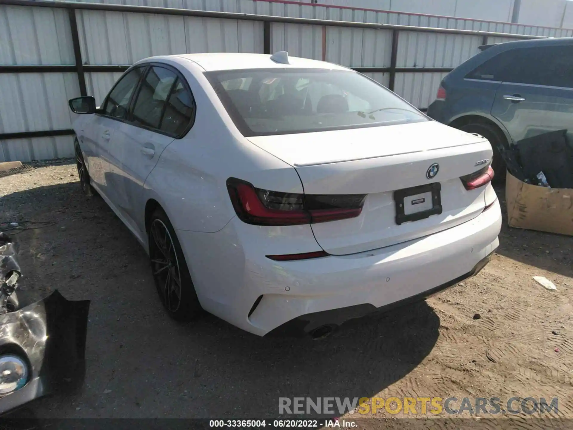 3 Photograph of a damaged car 3MW5P7J07N8C36132 BMW 3 SERIES 2022