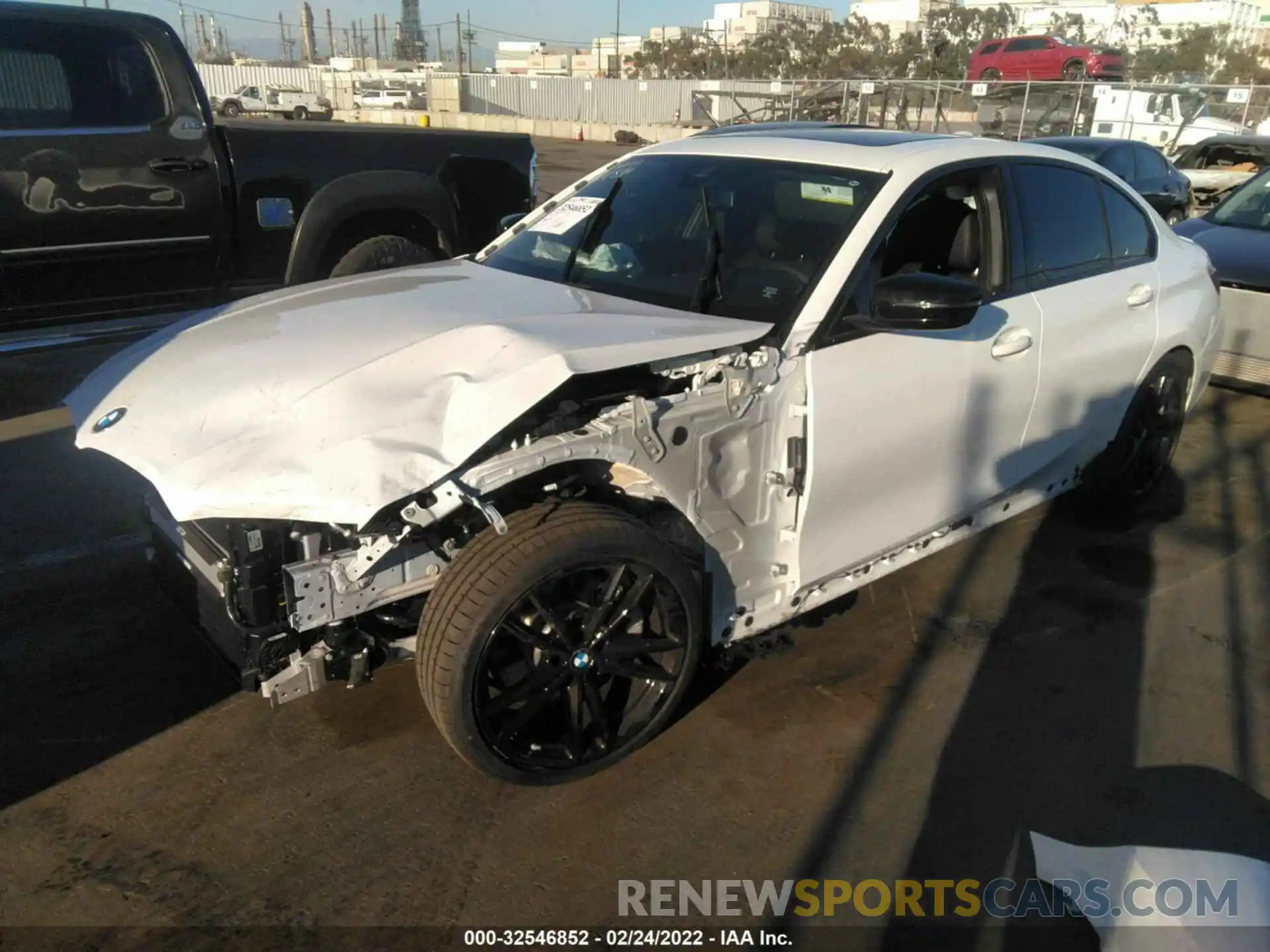 2 Photograph of a damaged car 3MW5R1J00N8C41485 BMW 3 SERIES 2022