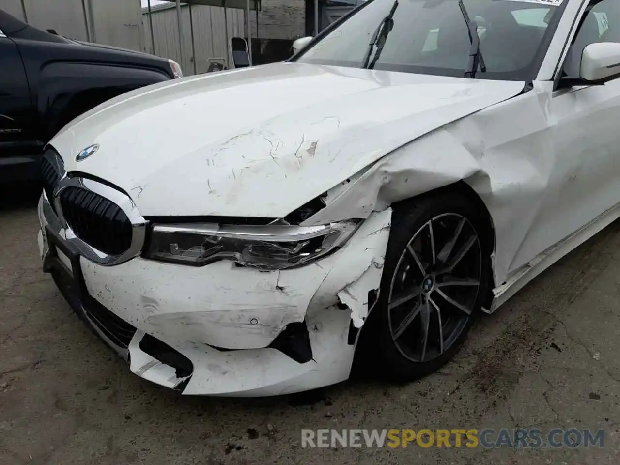 9 Photograph of a damaged car 3MW5R1J00N8C42135 BMW 3 SERIES 2022