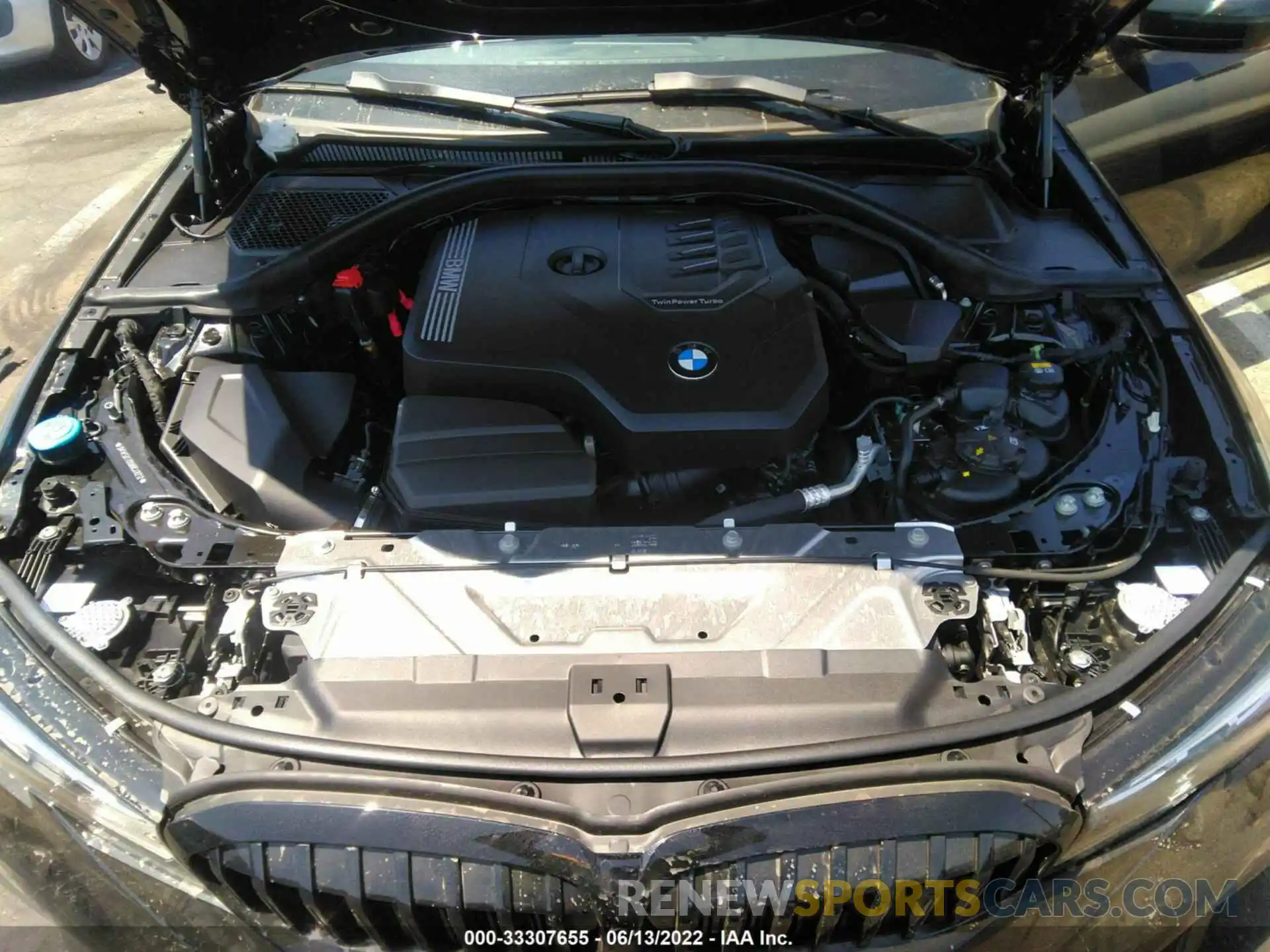 10 Фотография поврежденного автомобиля 3MW5R1J00N8C48212 BMW 3 SERIES 2022