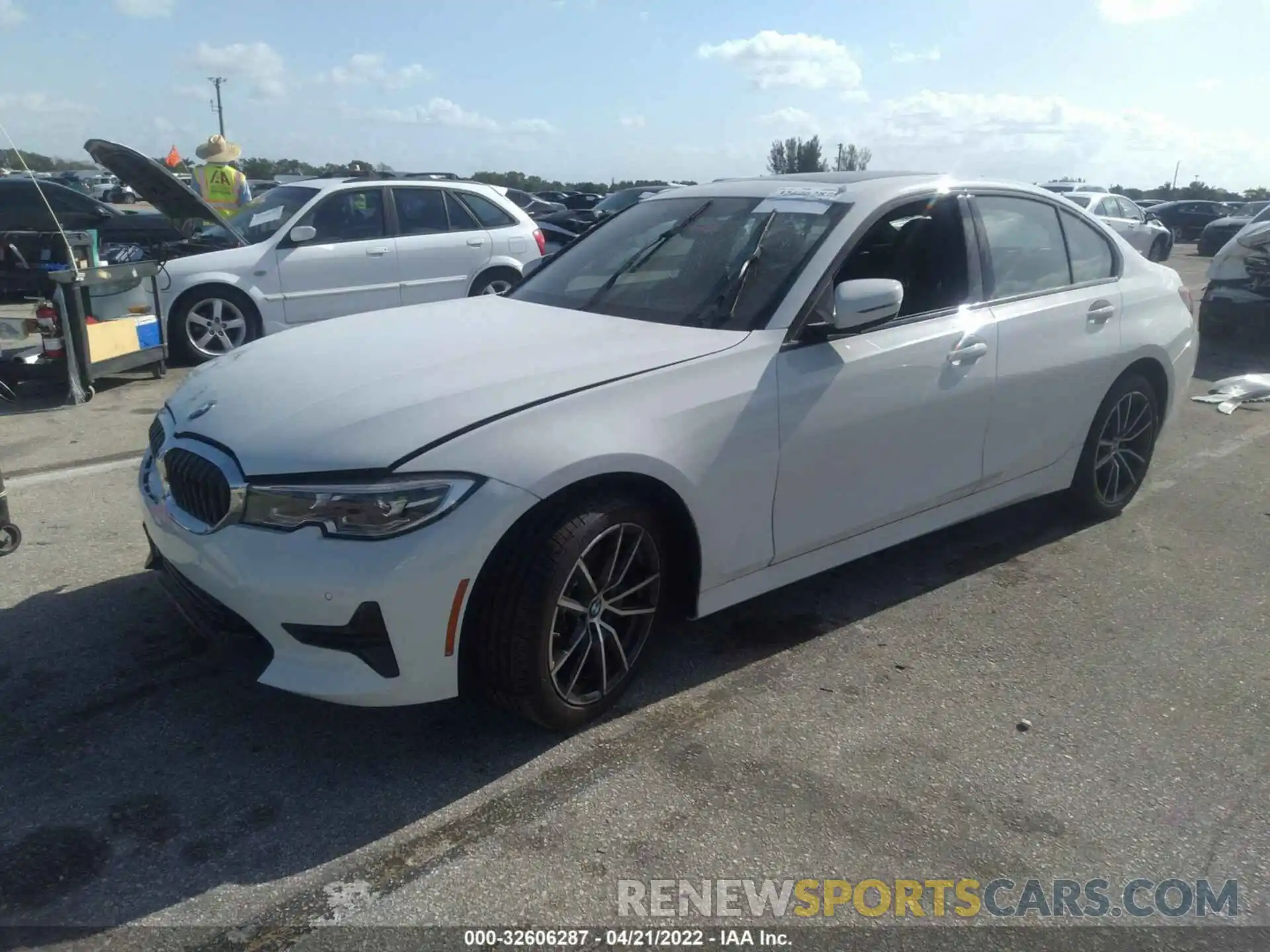 2 Photograph of a damaged car 3MW5R1J01N8C33914 BMW 3 SERIES 2022