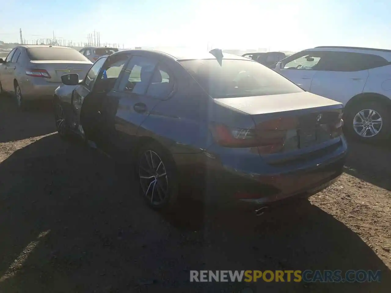 3 Photograph of a damaged car 3MW5R1J02N8C22324 BMW 3 SERIES 2022