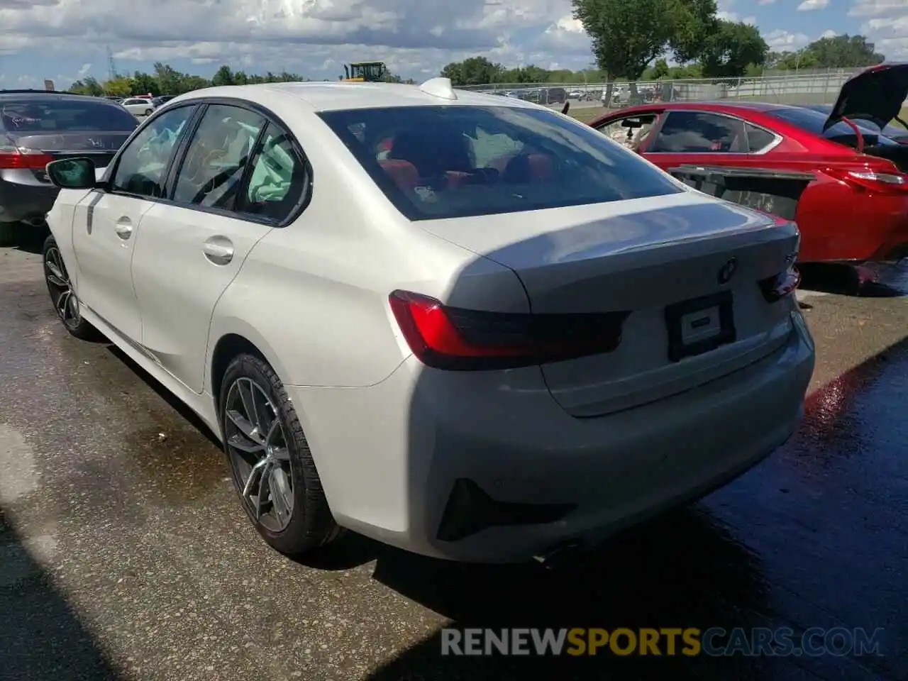 3 Photograph of a damaged car 3MW5R1J02N8C27488 BMW 3 SERIES 2022