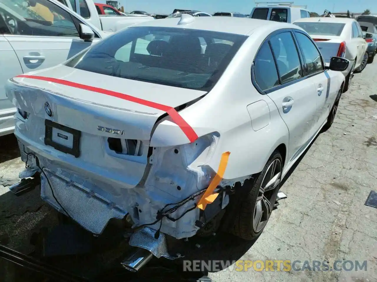 4 Photograph of a damaged car 3MW5R1J03N8C49368 BMW 3 SERIES 2022