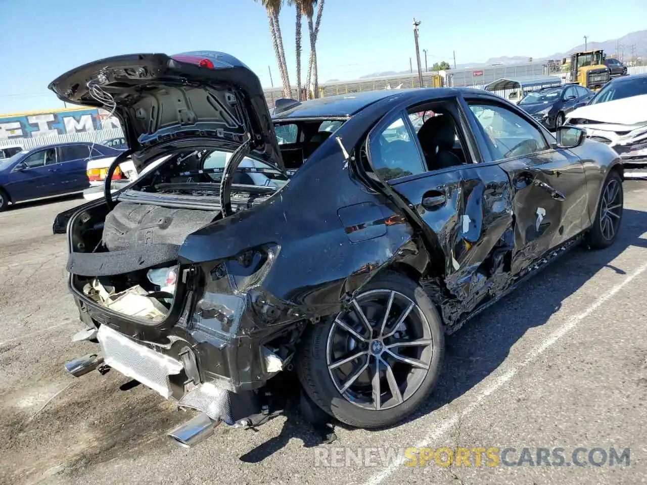 4 Photograph of a damaged car 3MW5R1J04N8C40520 BMW 3 SERIES 2022