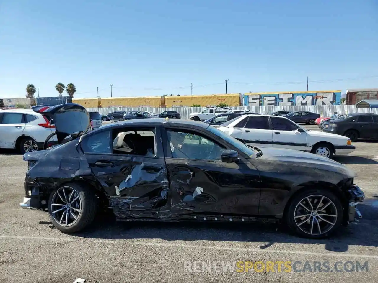 9 Photograph of a damaged car 3MW5R1J04N8C40520 BMW 3 SERIES 2022