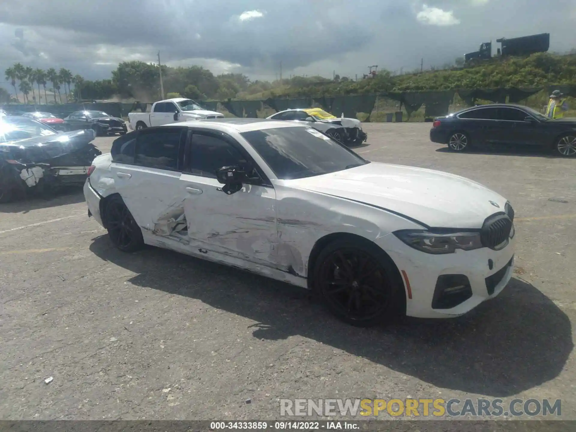 1 Photograph of a damaged car 3MW5R1J06N8C32290 BMW 3 SERIES 2022