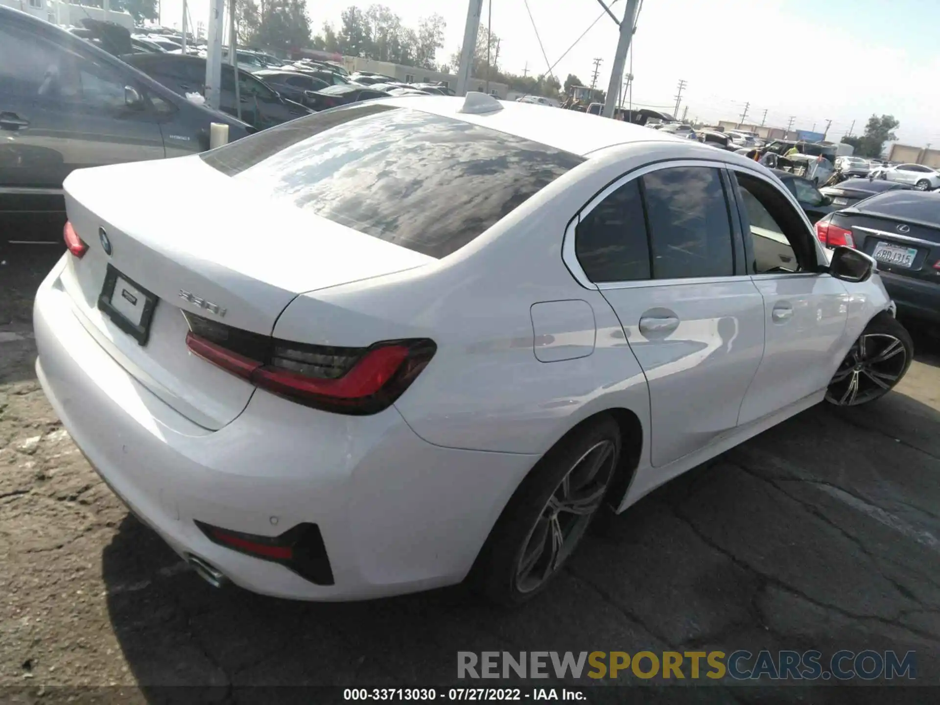 4 Photograph of a damaged car 3MW5R1J06N8C66892 BMW 3 SERIES 2022