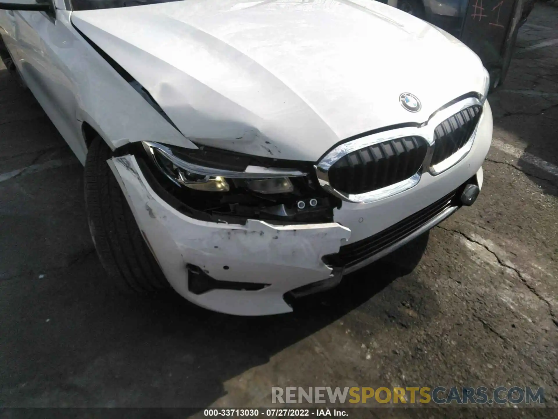 6 Photograph of a damaged car 3MW5R1J06N8C66892 BMW 3 SERIES 2022