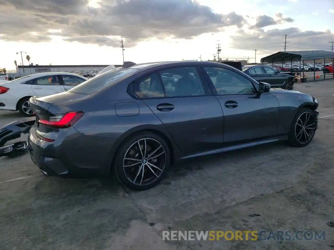 3 Photograph of a damaged car 3MW5R1J08N8C35577 BMW 3 SERIES 2022