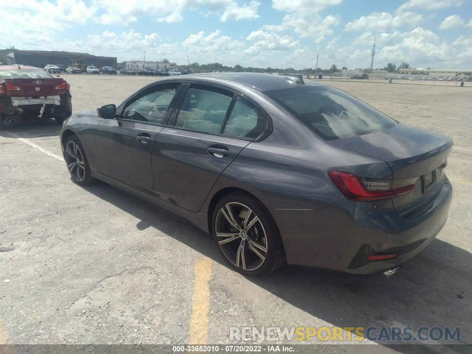 3 Photograph of a damaged car 3MW5R1J09N8C34776 BMW 3 SERIES 2022