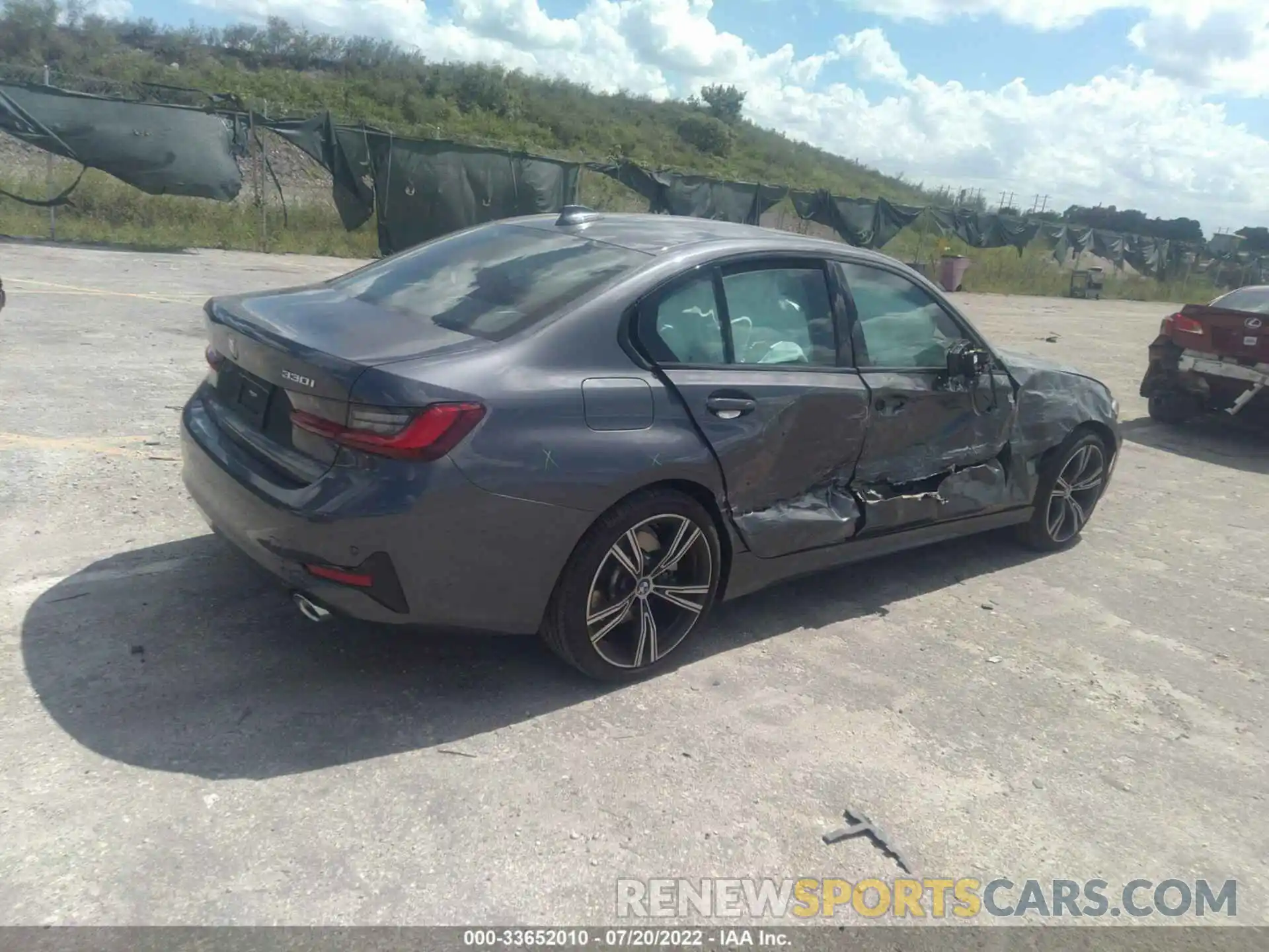 4 Photograph of a damaged car 3MW5R1J09N8C34776 BMW 3 SERIES 2022