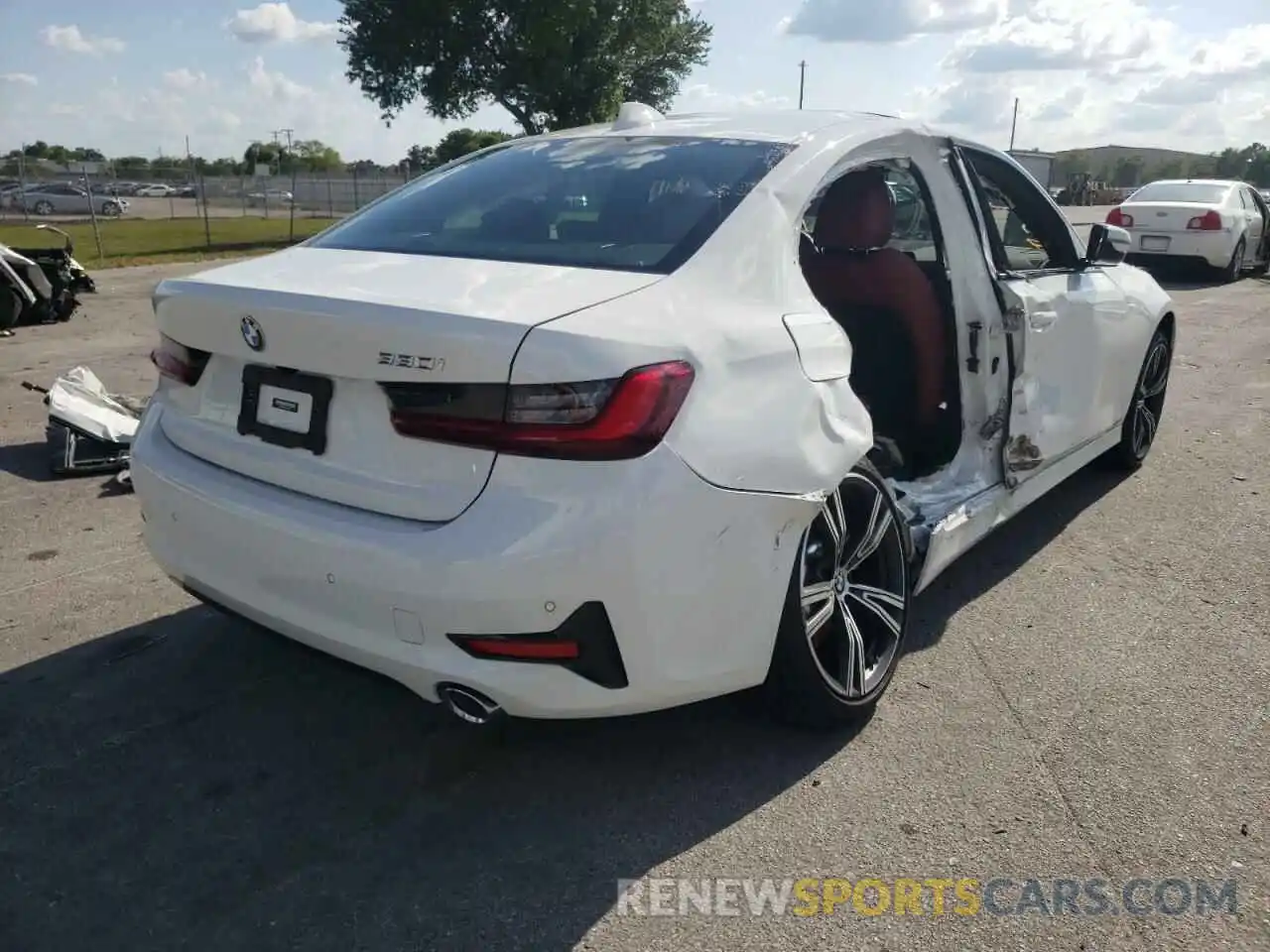 4 Photograph of a damaged car 3MW5R1J0XN8C64126 BMW 3 SERIES 2022