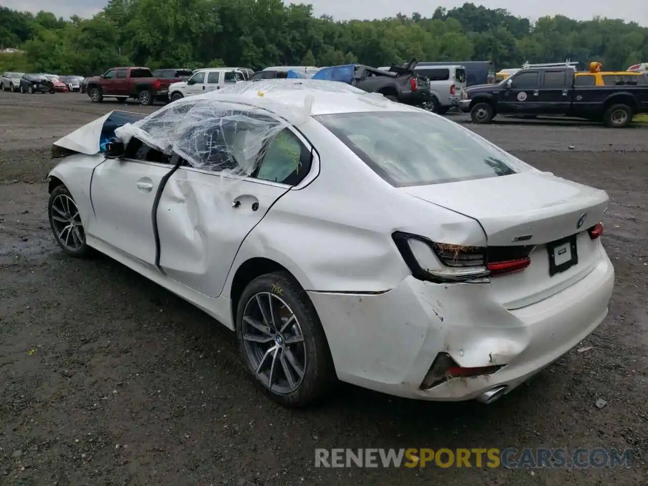 3 Photograph of a damaged car 3MW5R7J01N8C61716 BMW 3 SERIES 2022