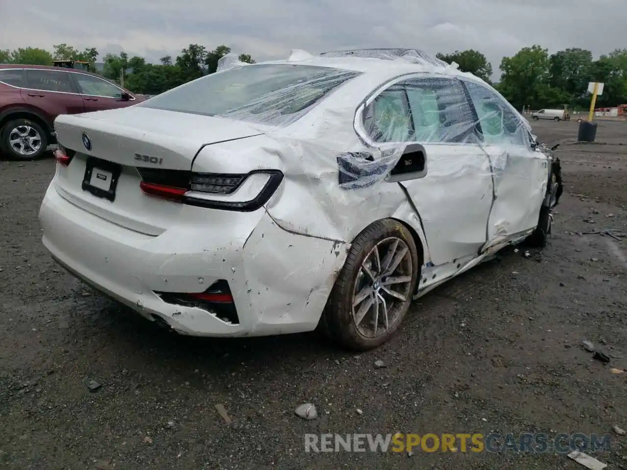 4 Photograph of a damaged car 3MW5R7J01N8C61716 BMW 3 SERIES 2022