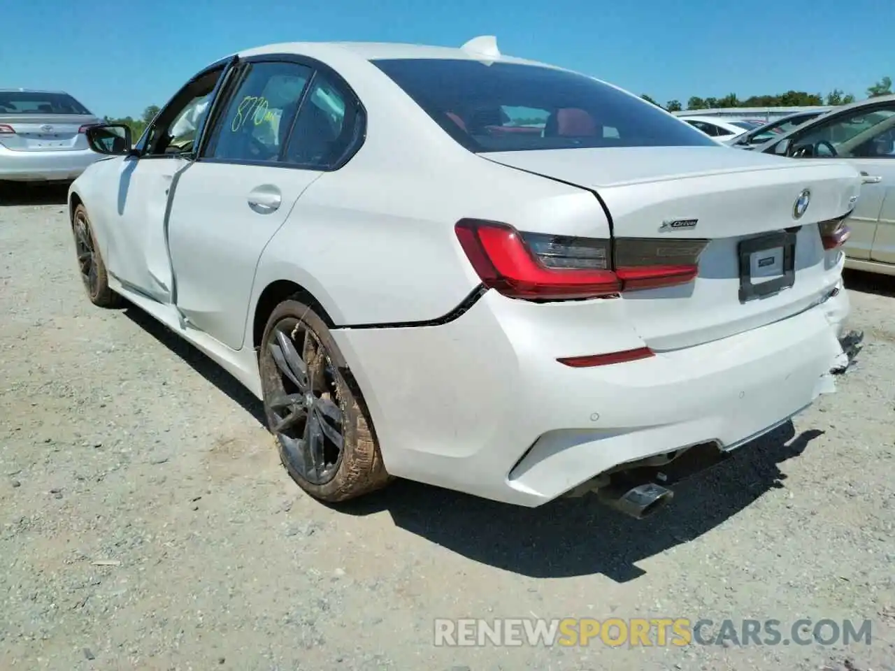 3 Photograph of a damaged car 3MW5R7J04N8C26779 BMW 3 SERIES 2022