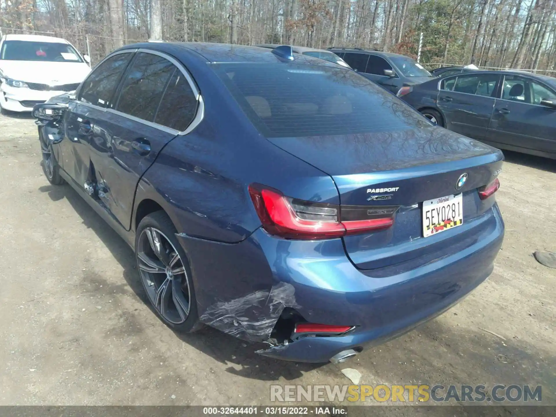 3 Photograph of a damaged car 3MW5R7J05N8C31375 BMW 3 SERIES 2022