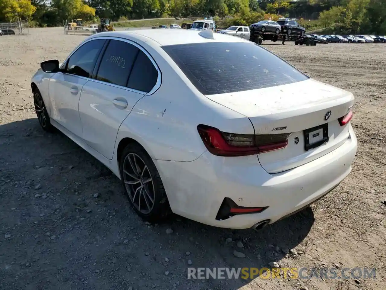 3 Photograph of a damaged car 3MW5R7J09N8C23988 BMW 3 SERIES 2022