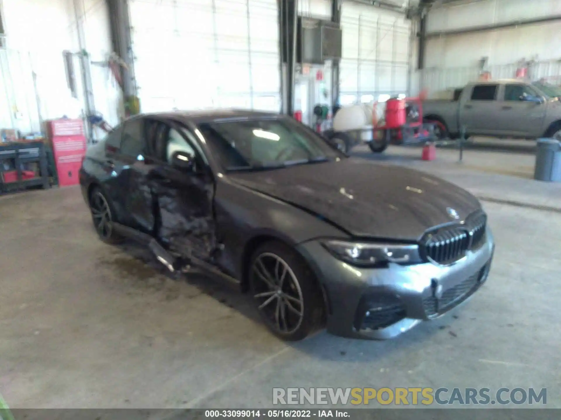 6 Photograph of a damaged car 3MW5R7J0XN8C49886 BMW 3 SERIES 2022