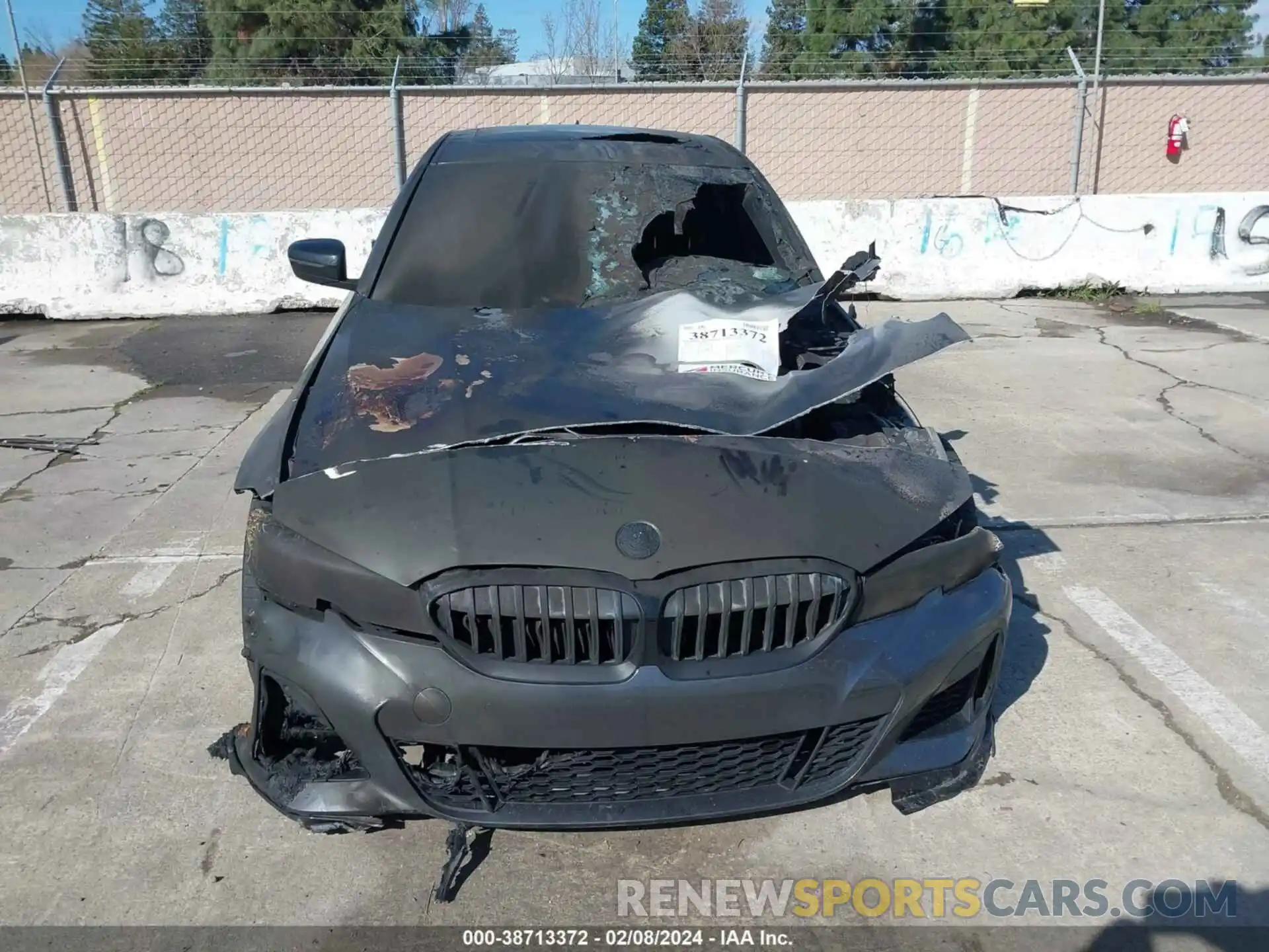 11 Photograph of a damaged car 3MW5U7J05N8C28149 BMW 3 SERIES 2022