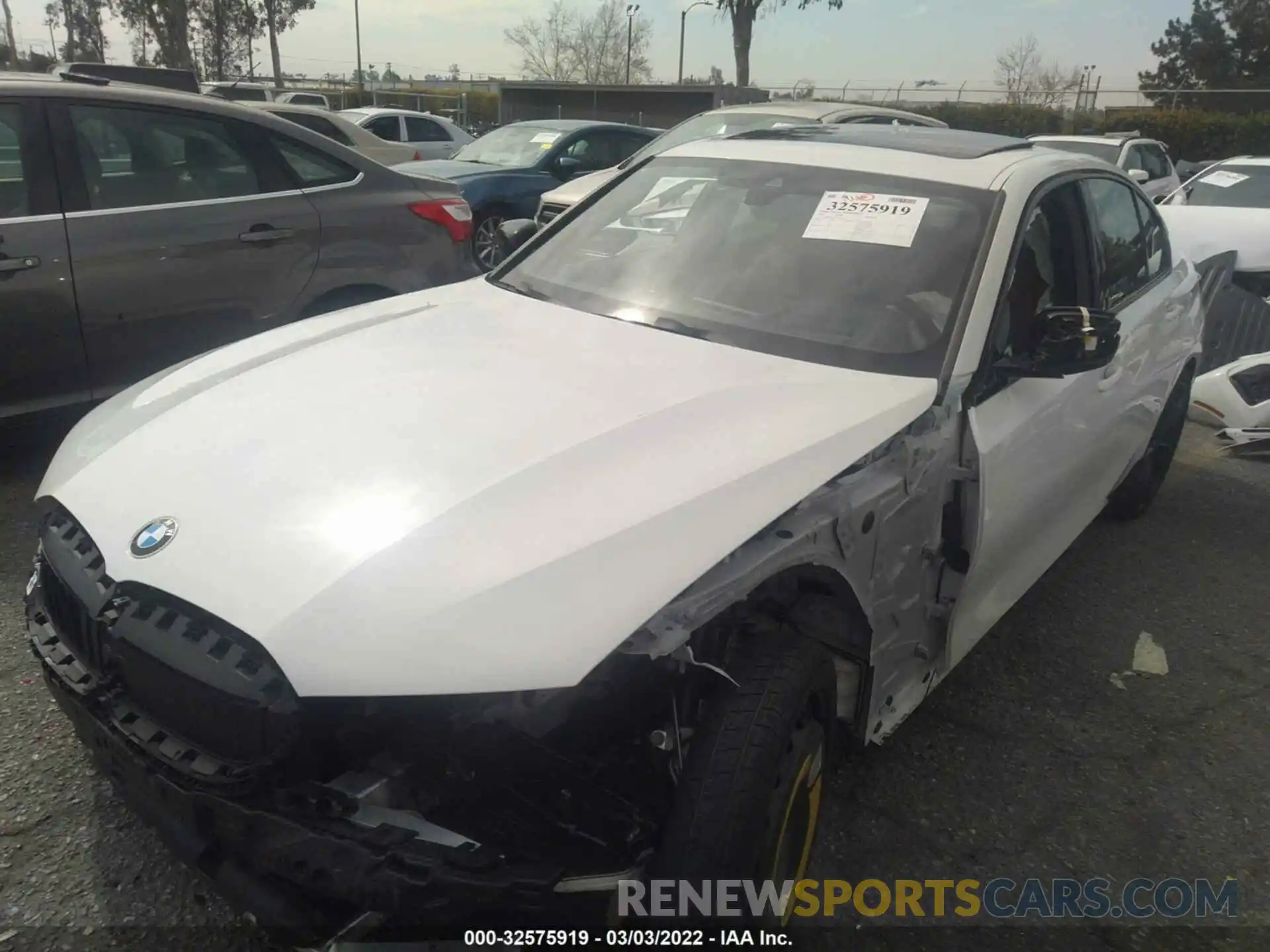 2 Photograph of a damaged car 3MW5U7J07N8C40755 BMW 3 SERIES 2022