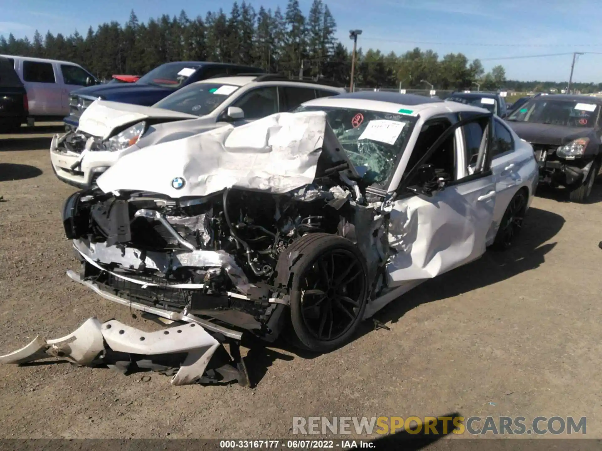 2 Photograph of a damaged car 3MW5U7J09N8C25190 BMW 3 SERIES 2022