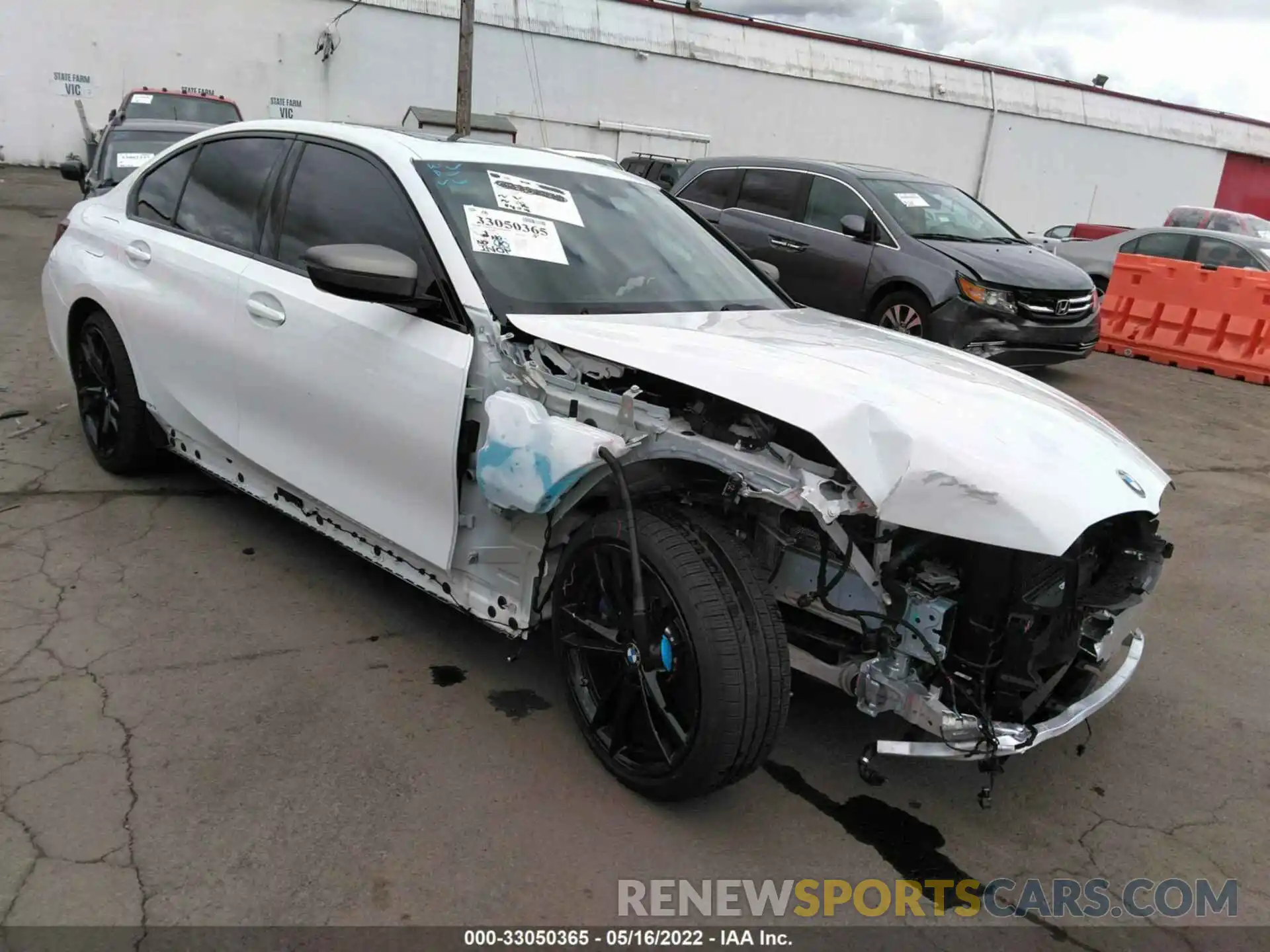 1 Photograph of a damaged car 3MW5U9J02N8C33661 BMW 3 SERIES 2022