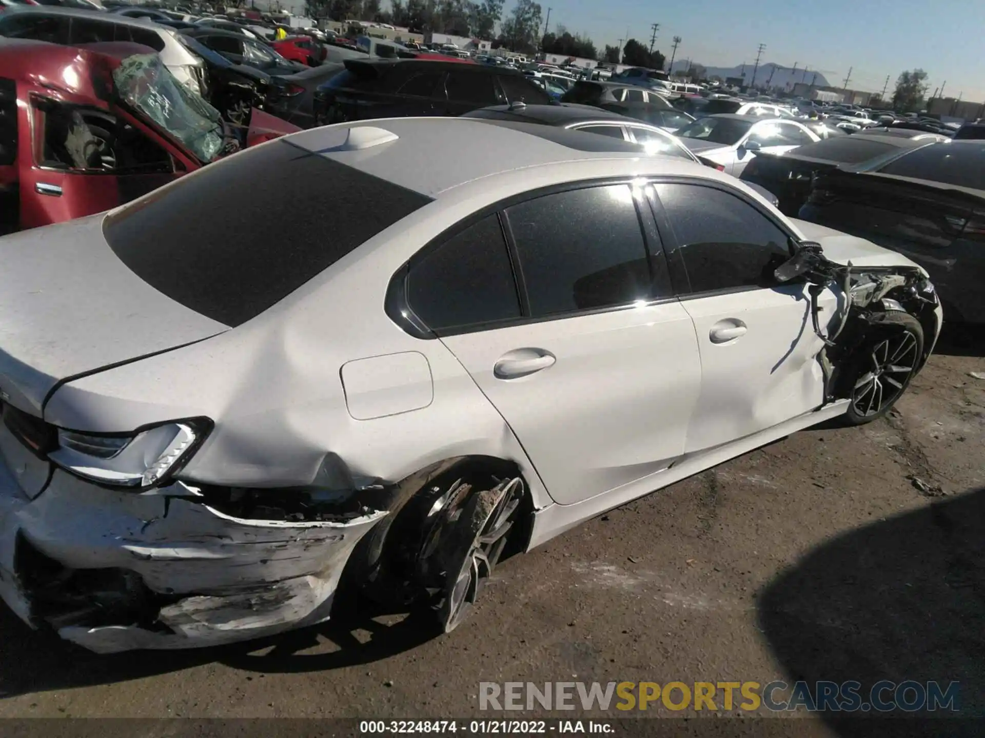 6 Photograph of a damaged car WBA5P7C00NFL77208 BMW 3 SERIES 2022