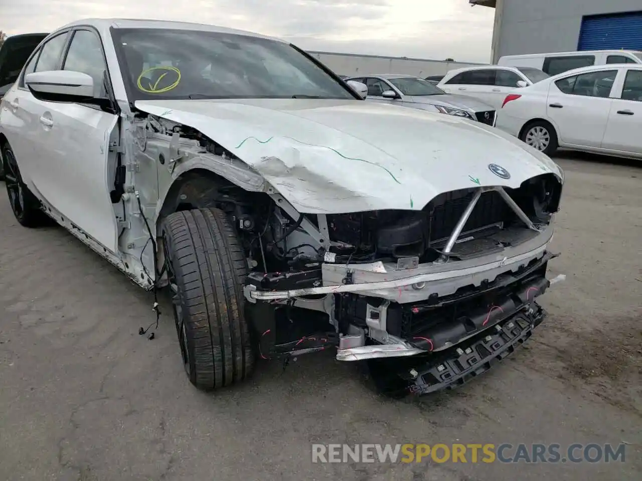 9 Photograph of a damaged car WBA5P7C08NFL63265 BMW 3 SERIES 2022