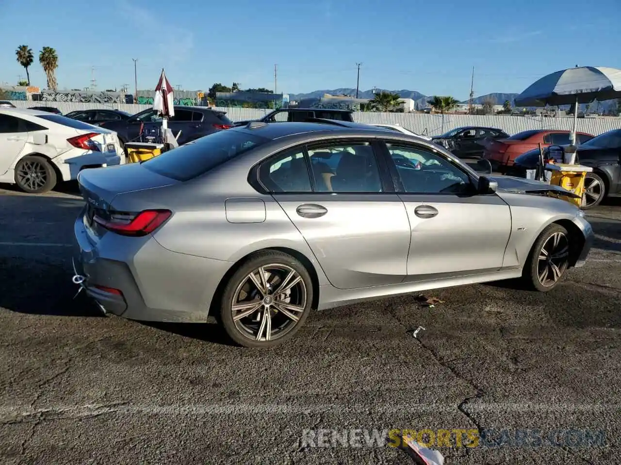 3 Photograph of a damaged car 3MW39FF01P8D05694 BMW 3 SERIES 2023