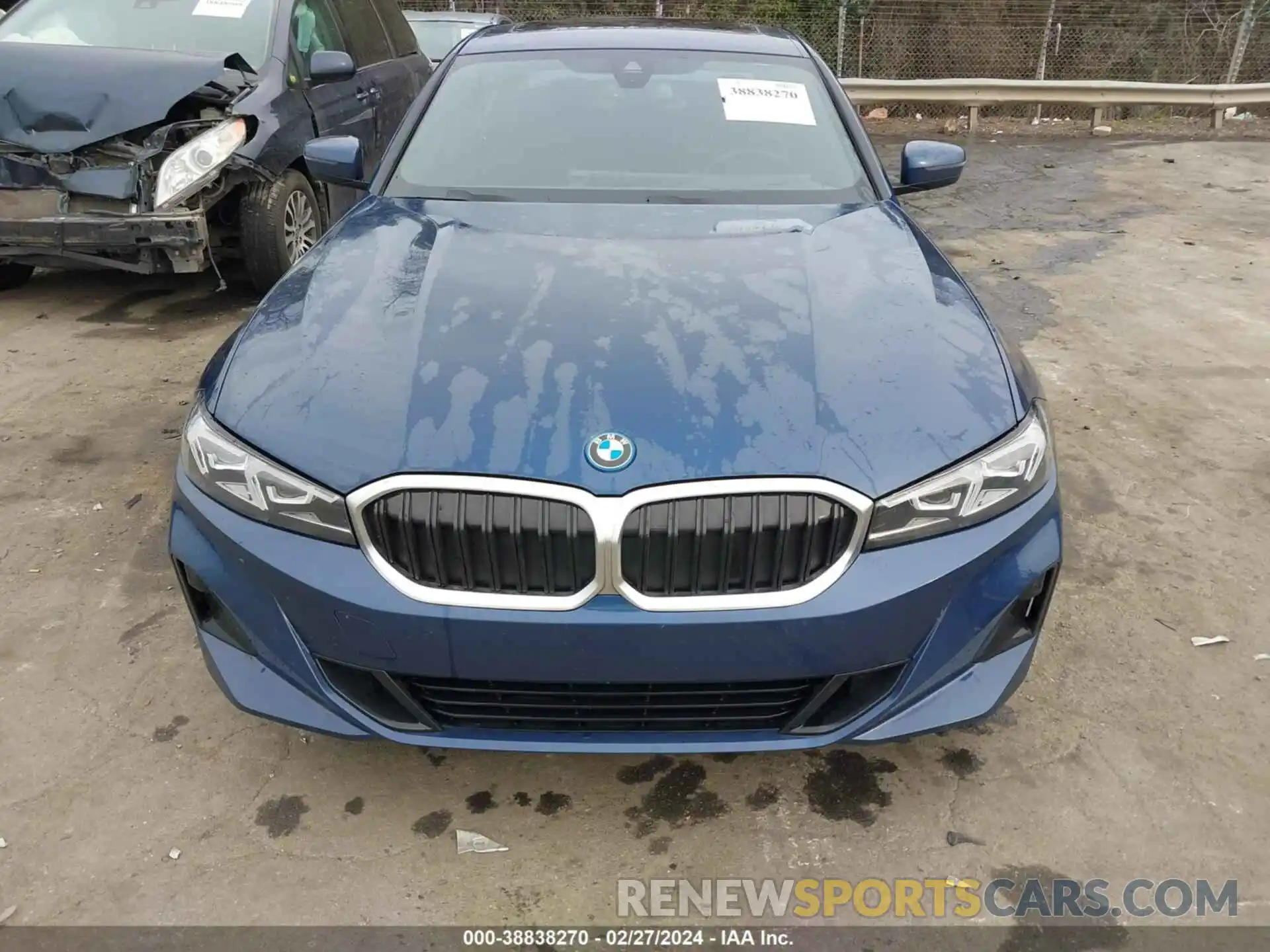 12 Фотография поврежденного автомобиля 3MW39FF05P8D34860 BMW 3 SERIES 2023