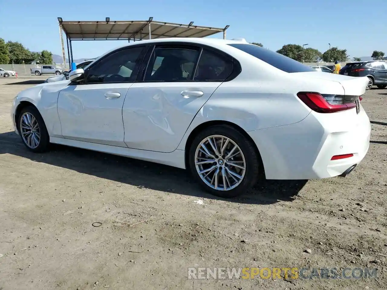 2 Photograph of a damaged car 3MW69FF0XP8D00930 BMW 3 SERIES 2023