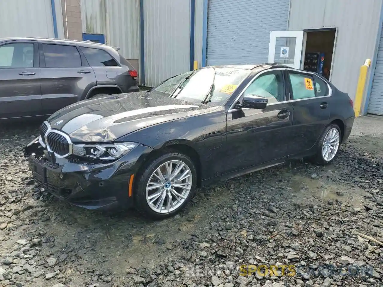 1 Photograph of a damaged car 3MW39FS03R8E11380 BMW 3 SERIES 2024