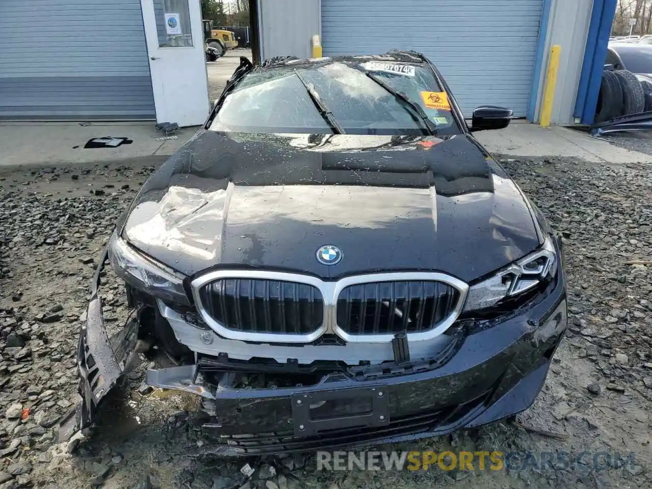 5 Фотография поврежденного автомобиля 3MW39FS03R8E11380 BMW 3 SERIES 2024
