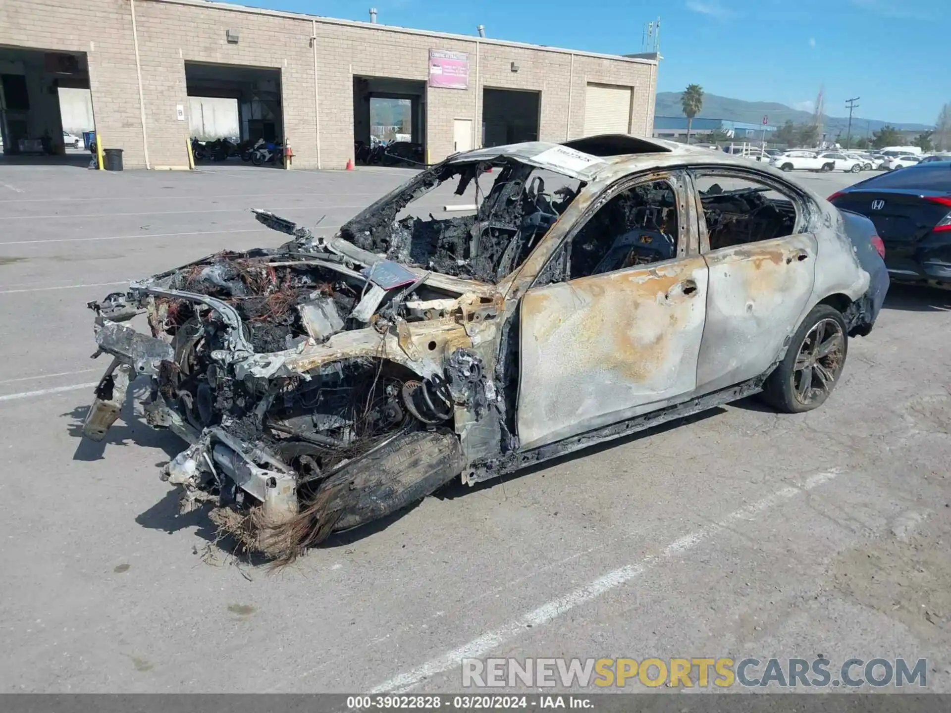 2 Photograph of a damaged car 3MW49FF04R8D99920 BMW 3 SERIES 2024