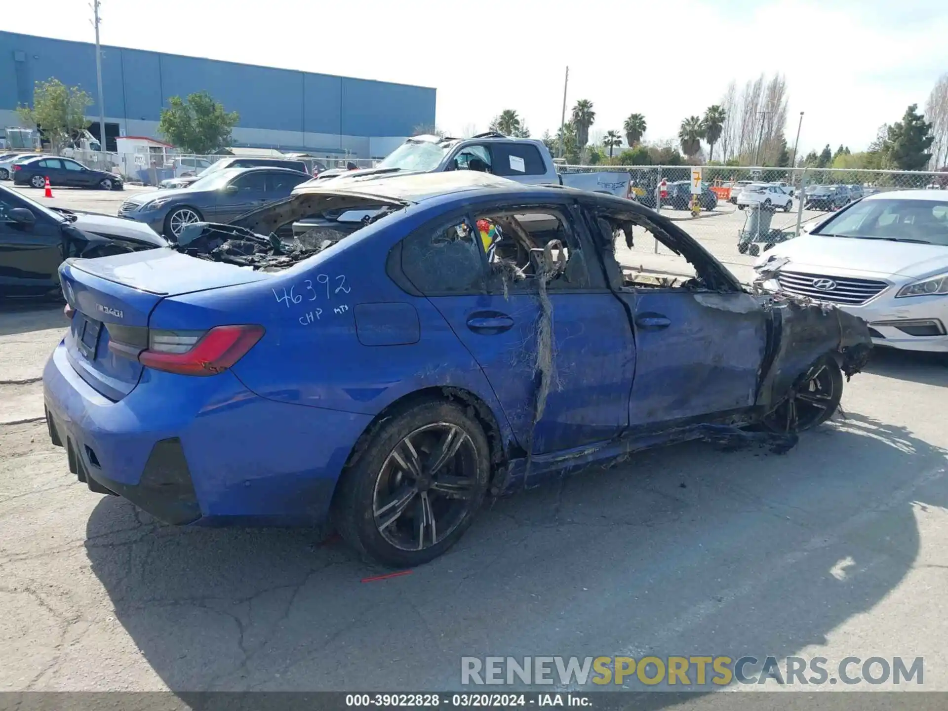 4 Photograph of a damaged car 3MW49FF04R8D99920 BMW 3 SERIES 2024