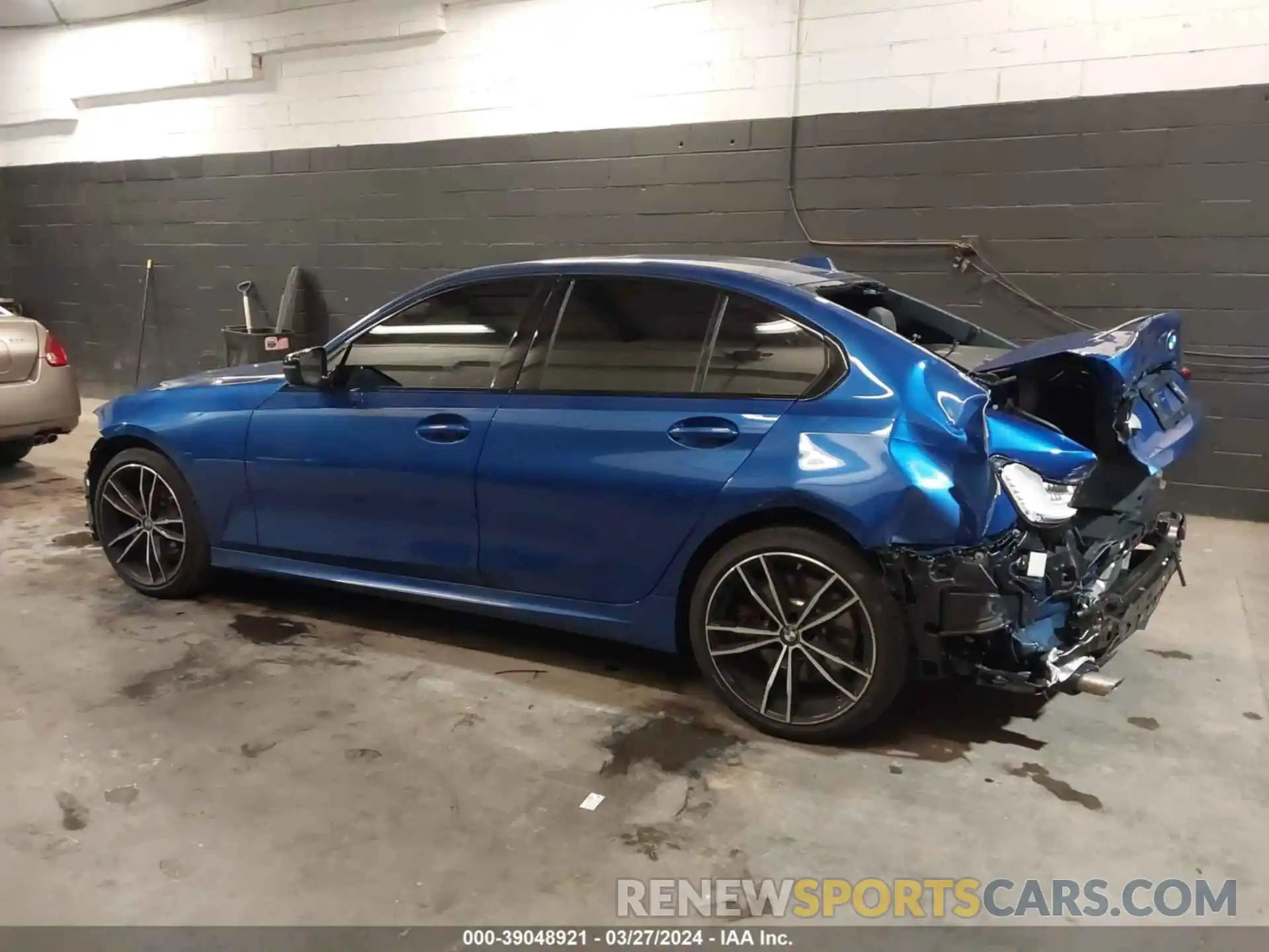 3 Photograph of a damaged car 3MW89FF04R8E01215 BMW 3 SERIES 2024