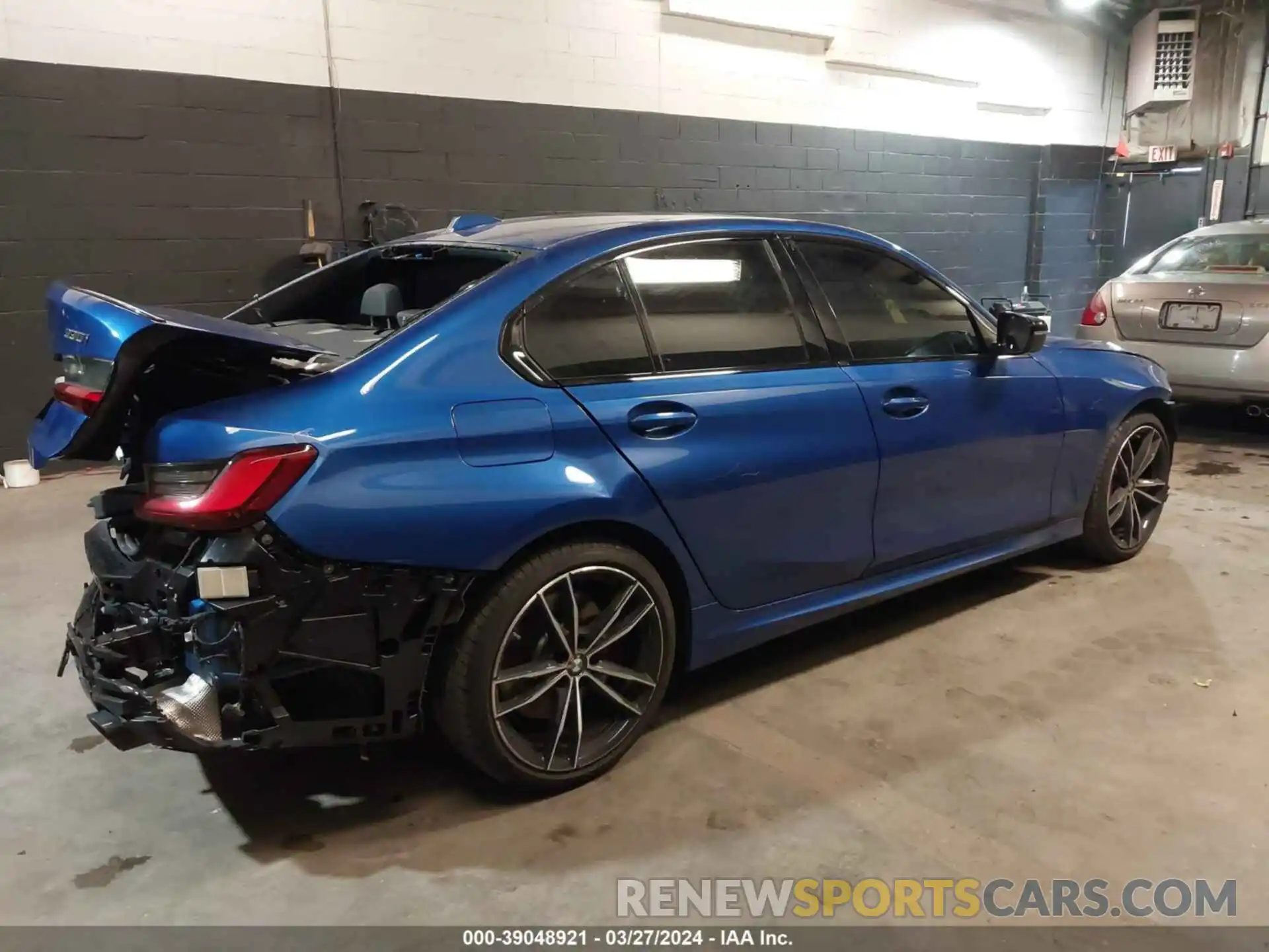 4 Photograph of a damaged car 3MW89FF04R8E01215 BMW 3 SERIES 2024