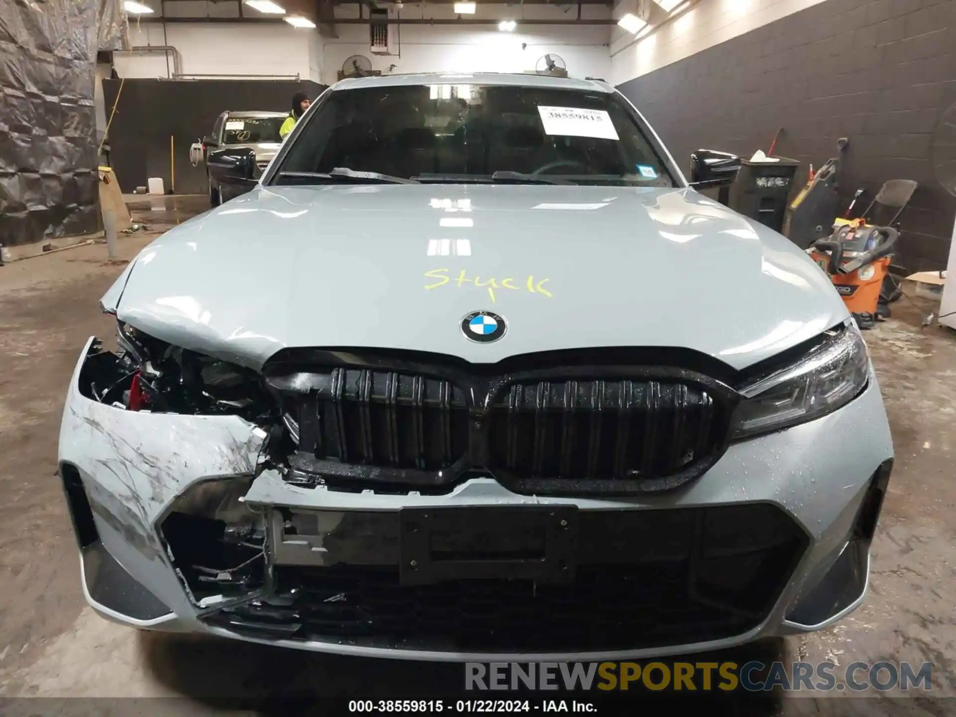 11 Photograph of a damaged car 3MW89FF04R8E12621 BMW 3 SERIES 2024