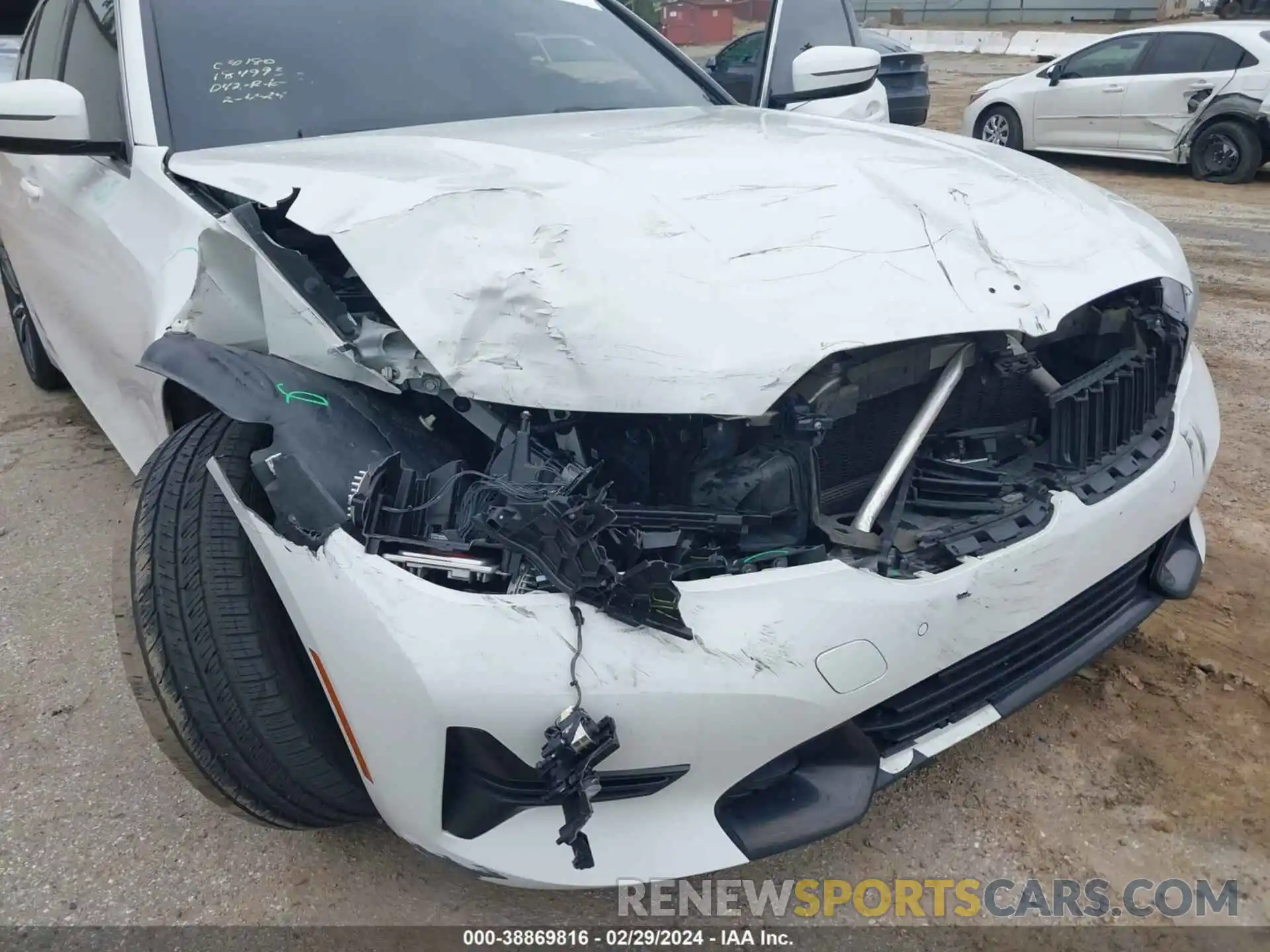 12 Фотография поврежденного автомобиля 3MW5R1J53K8A05565 BMW 330I 2019