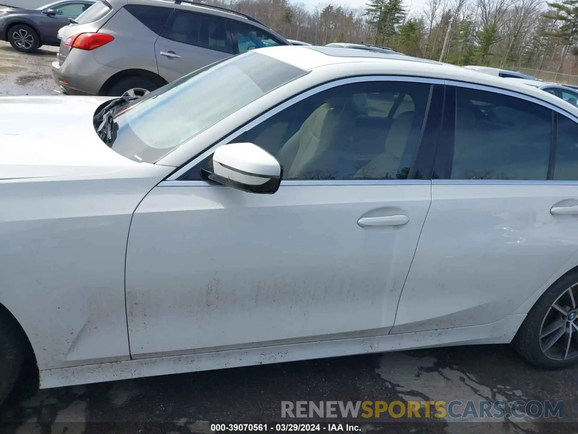 14 Photograph of a damaged car 3MW5R7J5XK8B00126 BMW 330I 2019