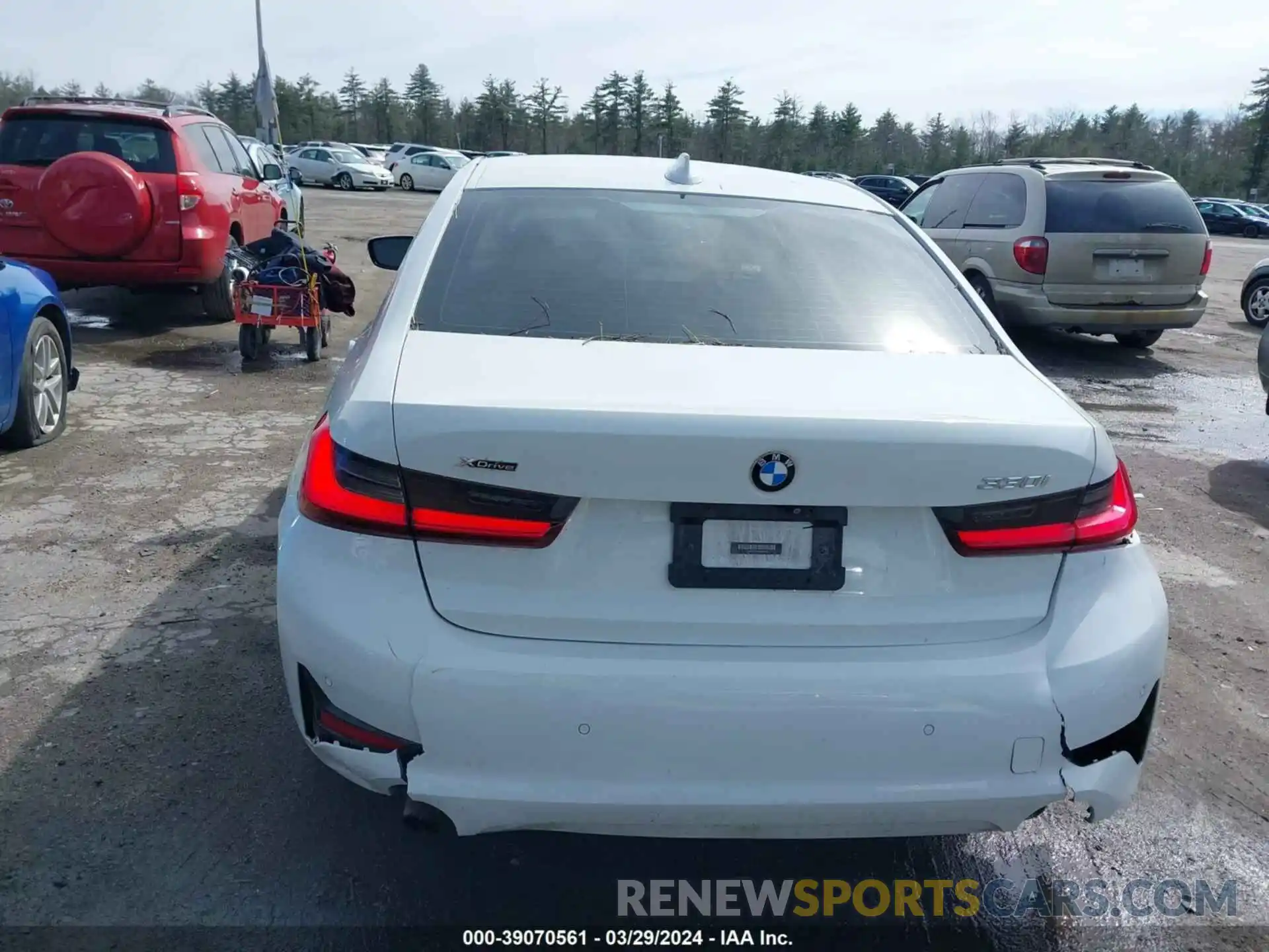 16 Фотография поврежденного автомобиля 3MW5R7J5XK8B00126 BMW 330I 2019