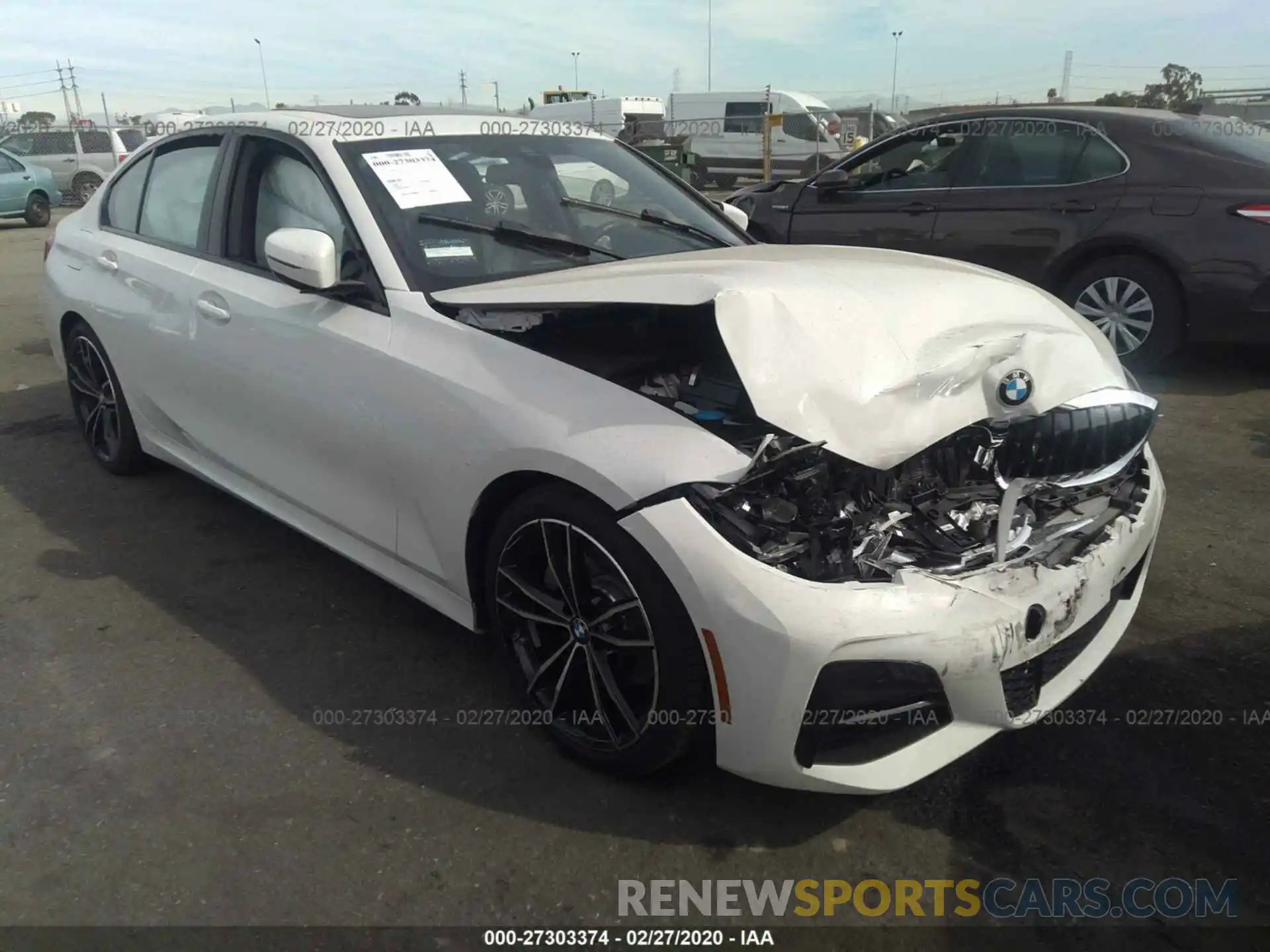1 Фотография поврежденного автомобиля WBA5R1C55KAK07700 BMW 330I 2019