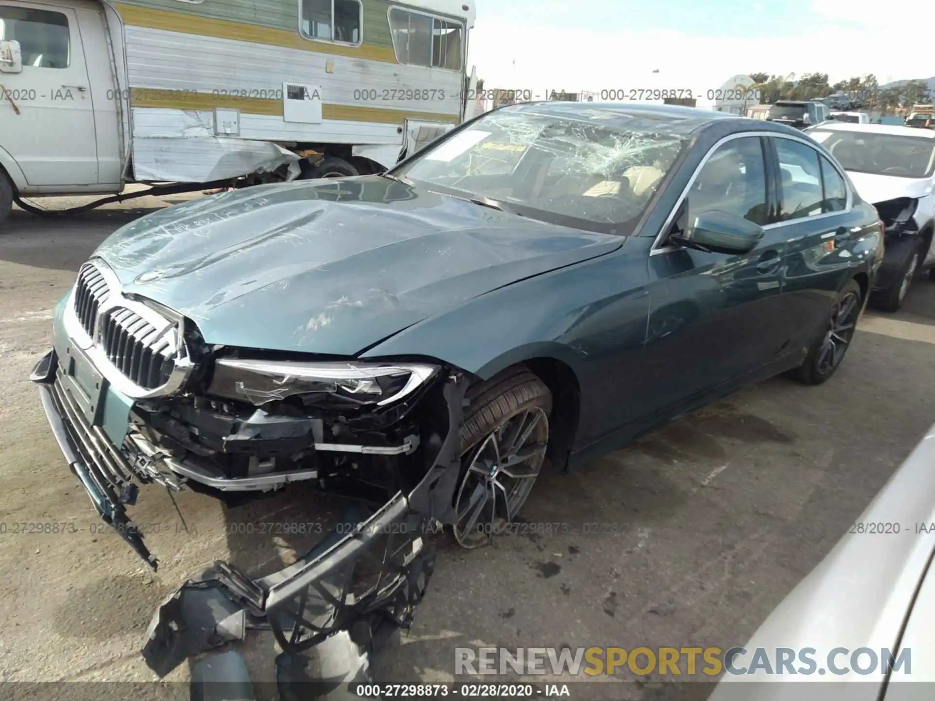 2 Фотография поврежденного автомобиля WBA5R1C56KFH20489 BMW 330I 2019