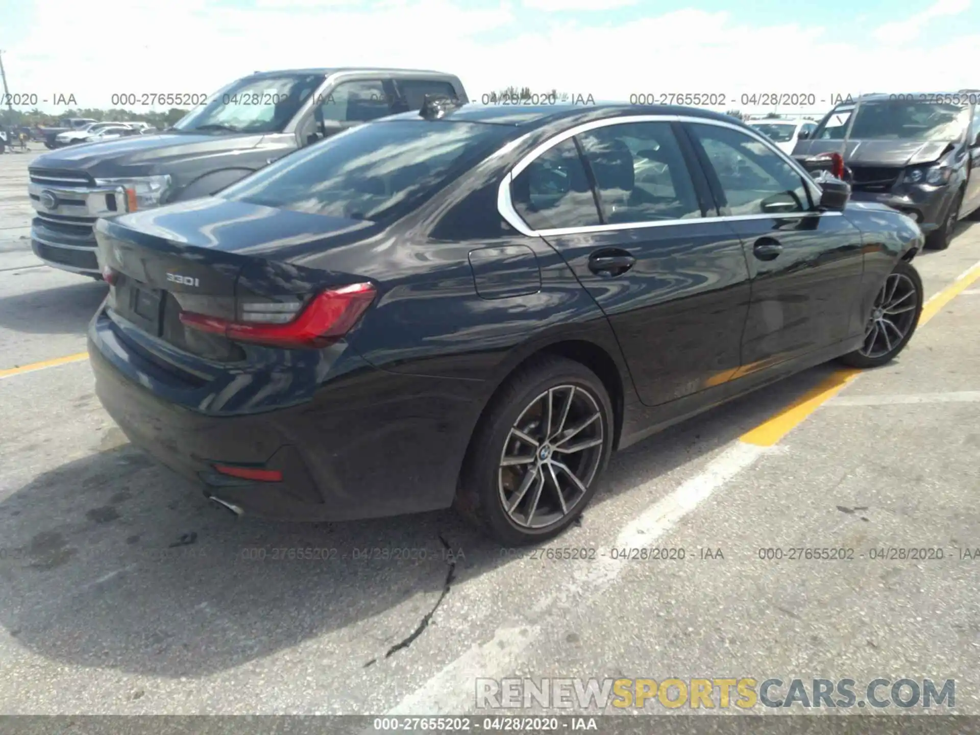 4 Photograph of a damaged car 3MW5R1J01L8B21708 BMW 330I 2020