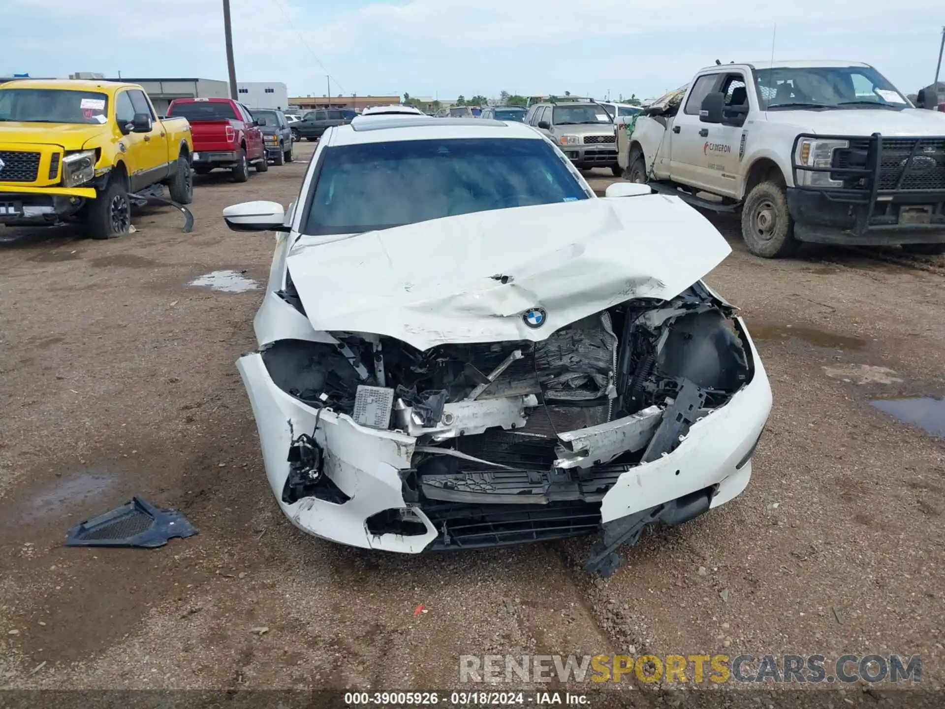 6 Photograph of a damaged car 3MW5R1J02L8B21376 BMW 330I 2020