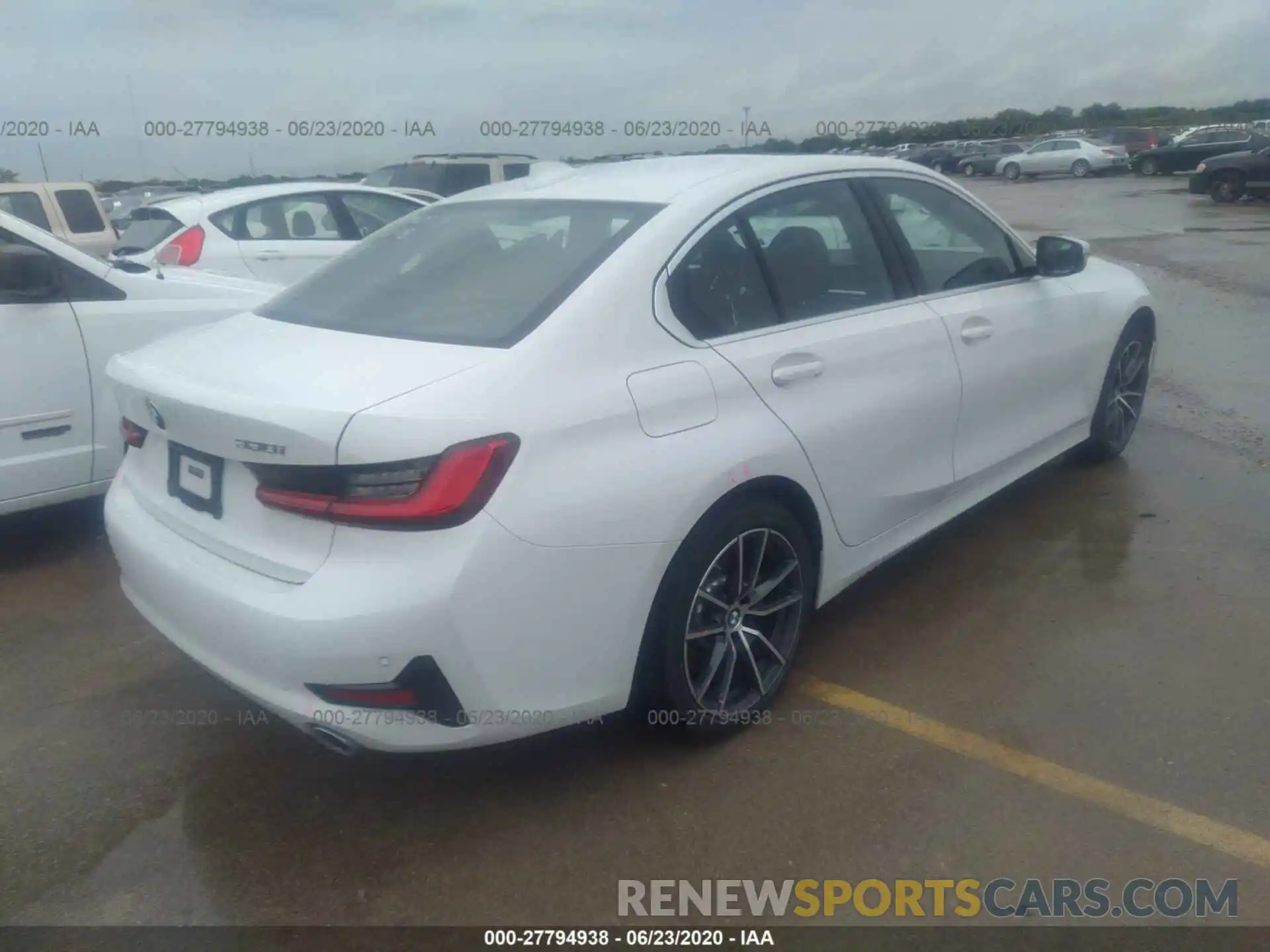 4 Photograph of a damaged car 3MW5R1J02L8B22530 BMW 330I 2020