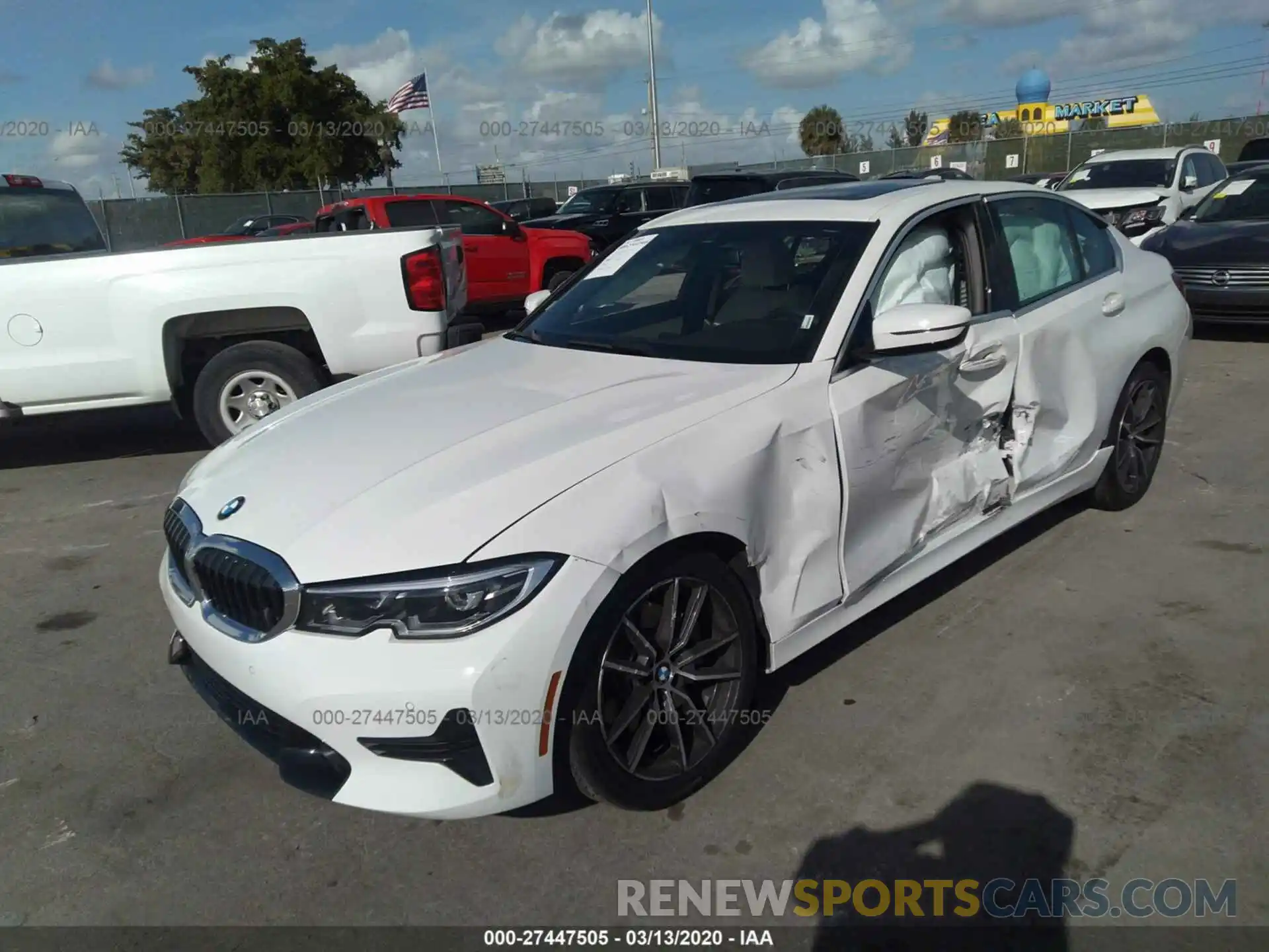 2 Photograph of a damaged car 3MW5R1J04L8B12081 BMW 330I 2020