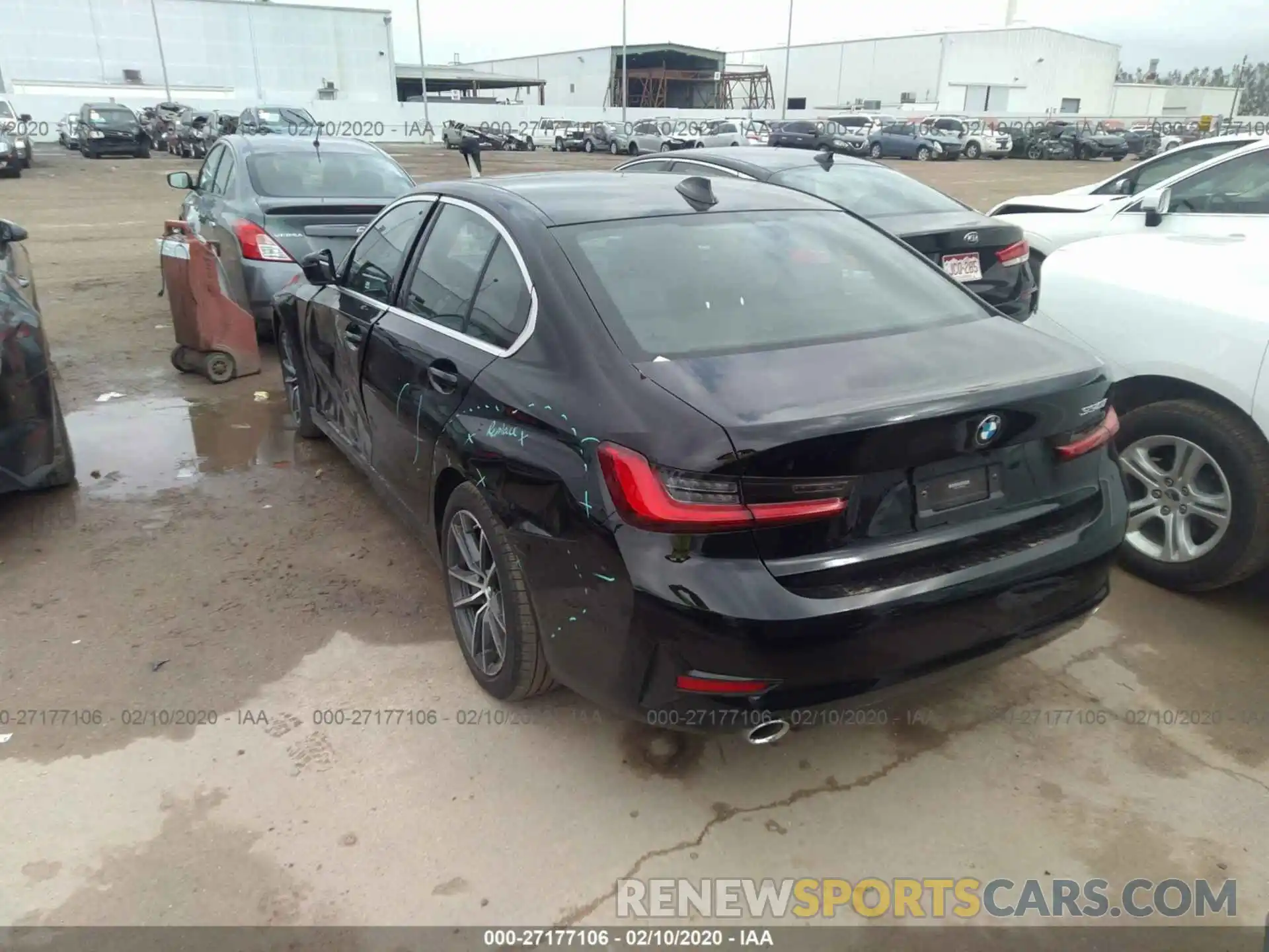 3 Photograph of a damaged car 3MW5R1J05L8B05592 BMW 330I 2020